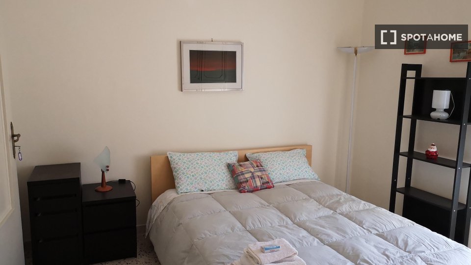 Double room Naples, 3 beds — photo 10