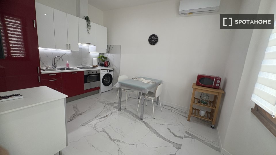 Double room Florence, 2 beds — photo 13