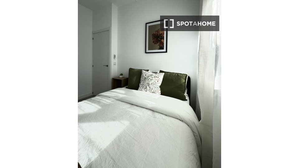 Double room Madrid, 7 beds — photo 8