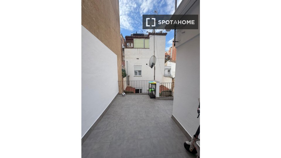 Double room Barcelona, 1 bed, 80m² — photo 5