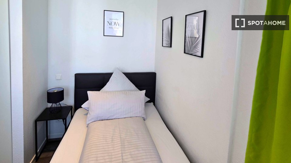 Apartment Frankfurt, 1 bed, 24m² — photo 11