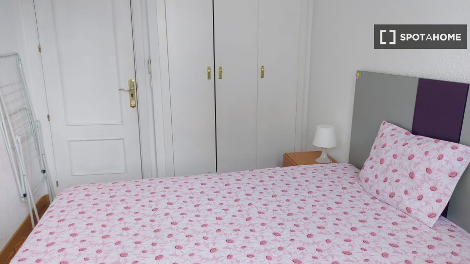 Double room Madrid, 4 beds, 110m² — photo 28