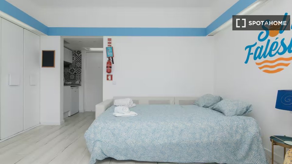 Apartment mono Lisbon — photo 17