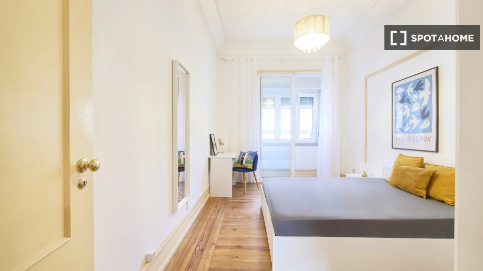 Double room Lisbon, 9 beds — photo 11