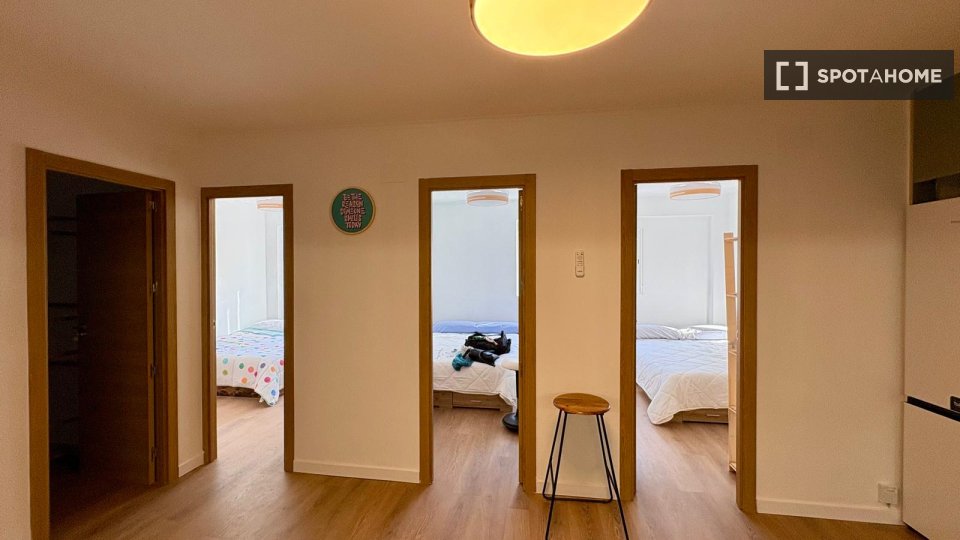Double room Valencia, 5 beds, 70m² — photo 16