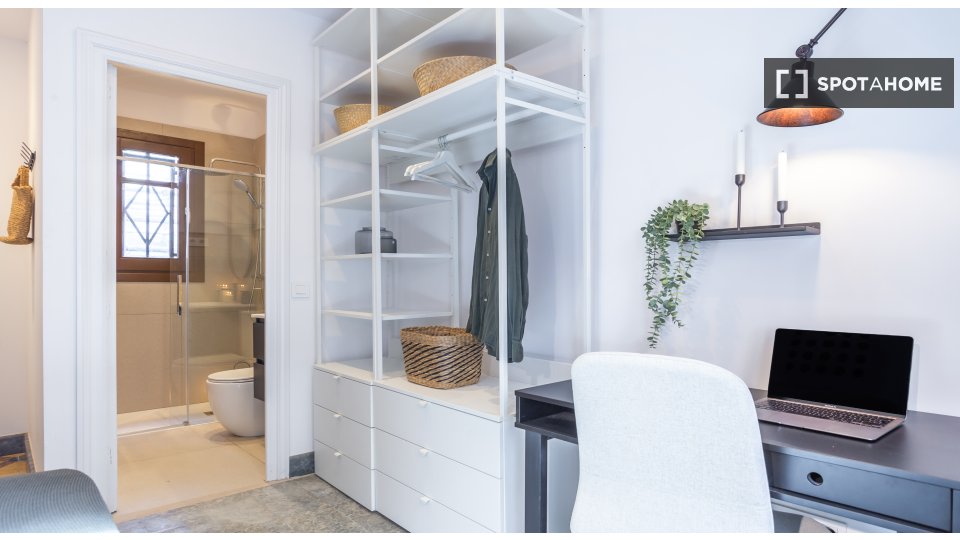 Double room Barcelona, 16 beds, 380m² — photo 10