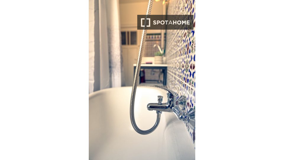 Double room Brussels, 2 beds — photo 10