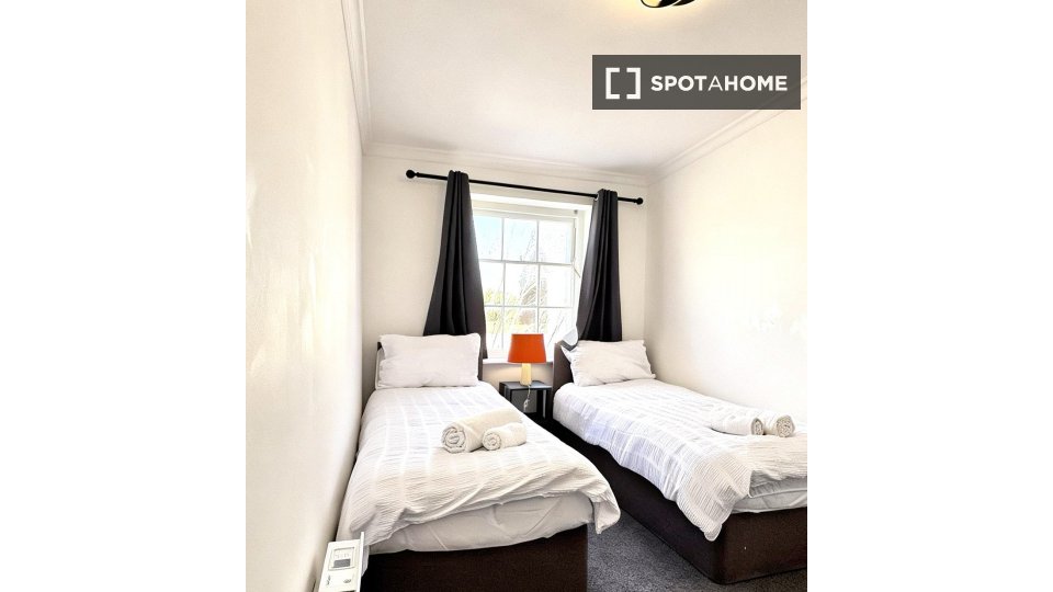 Apartment London, 2 beds — photo 43