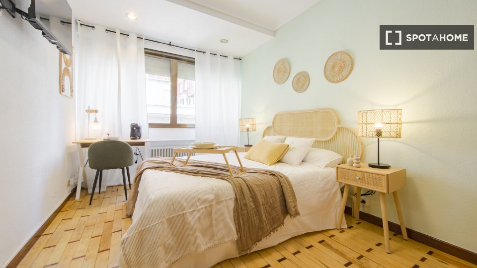 Stanza in appartamento condiviso in affitto a Lista, Madrid - in Madrid