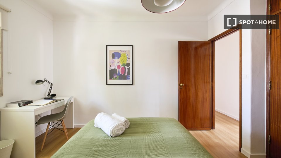 Double room Lisbon, 6 beds, 150m² — photo 15