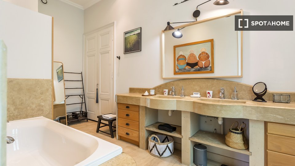 Apartment Lyon, 3 beds, 245m² — photo 15