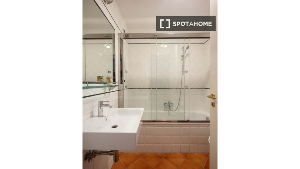 Apartment Rome, 1 bed, 77m² — photo 8