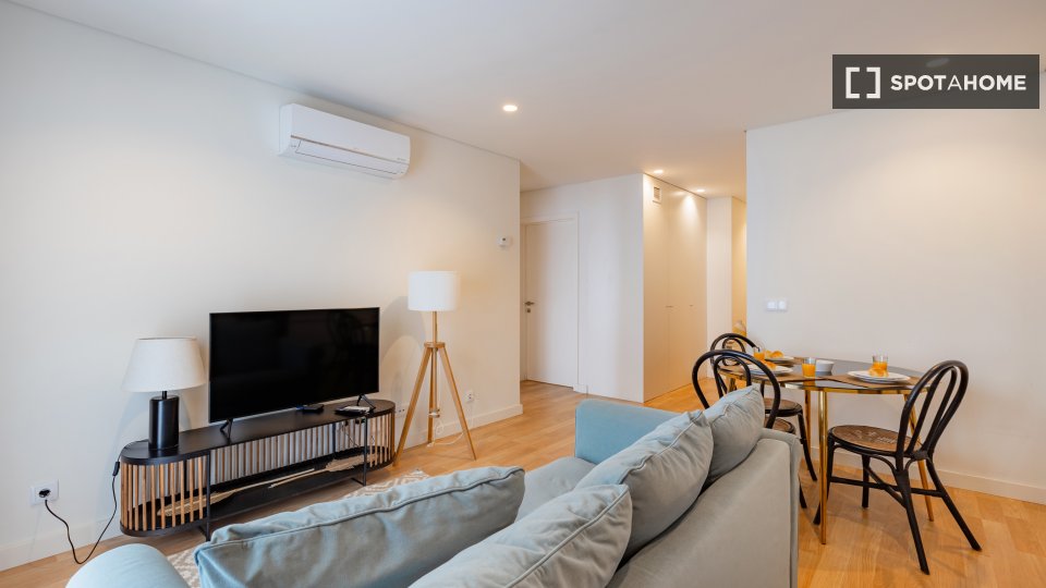 Apartment Porto, 1 bed — photo 2