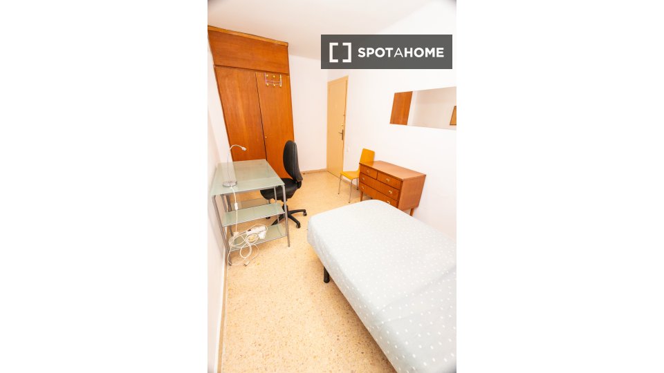 Double room Valencia, 4 beds — photo 15