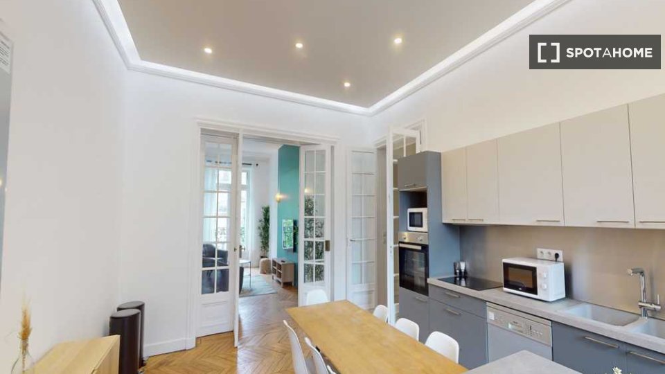 Double room Paris, 7 beds, 230m² — photo 6
