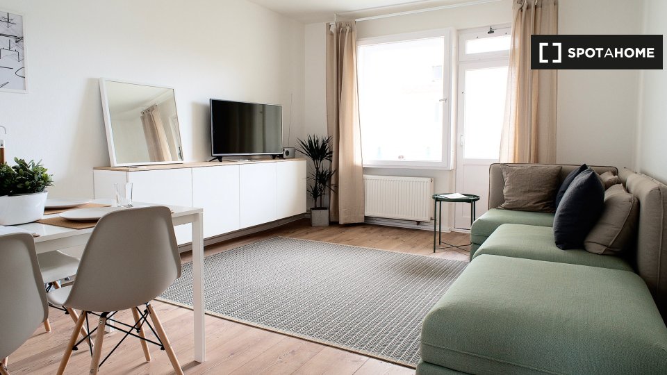 Apartment Berlin, 2 beds, 69m² — photo 2