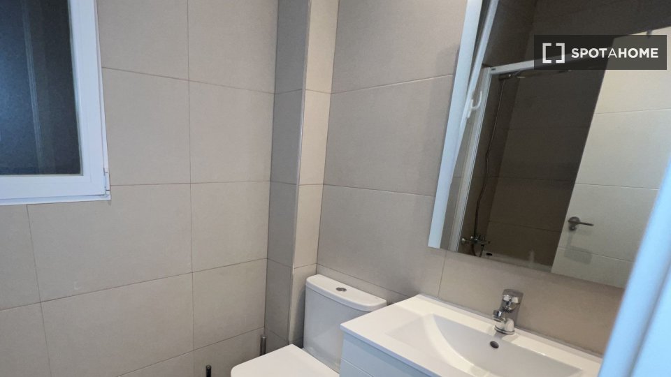 Double room Madrid, 4 beds, 120m² — photo 14