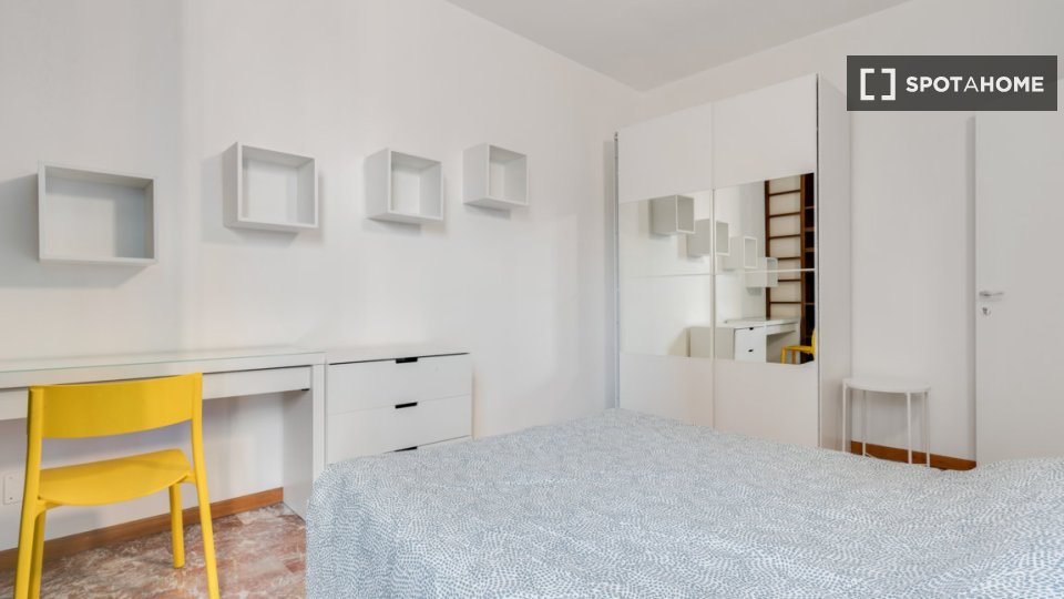 Double room Milan, 5 beds, 121m² — photo 1