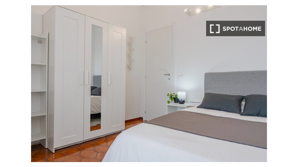 Double room Milan, 3 beds — photo 11