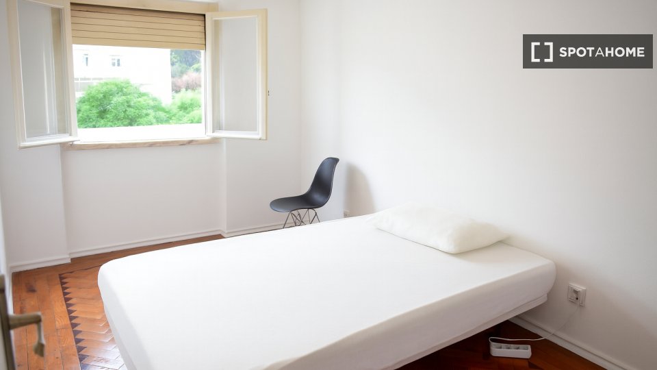 Apartment Lisbon, 1 bed — photo 17