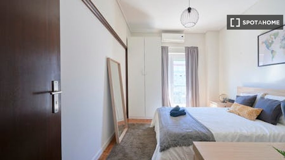 Double room Lisbon, 5 beds — photo 3