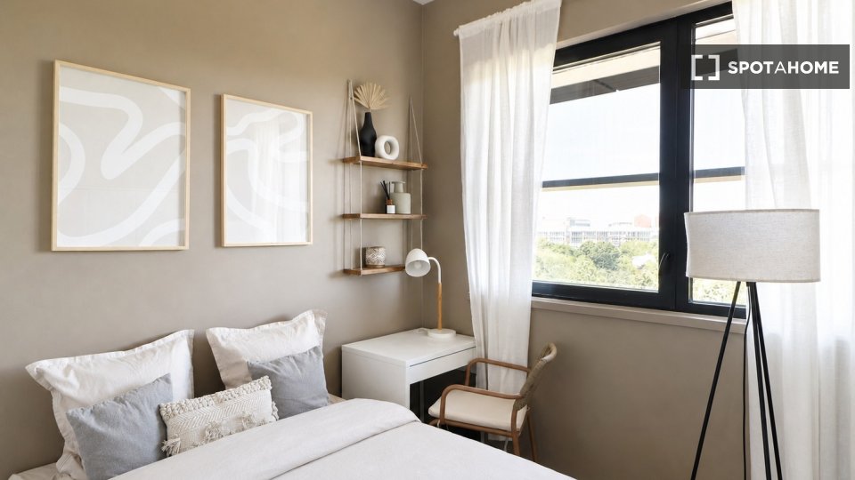Chambre double Paris, 4 chambres — photo 22