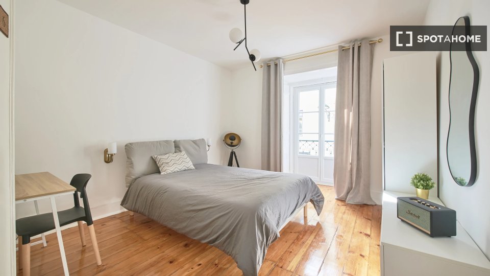 Double room Lisbon, 8 beds — photo 1
