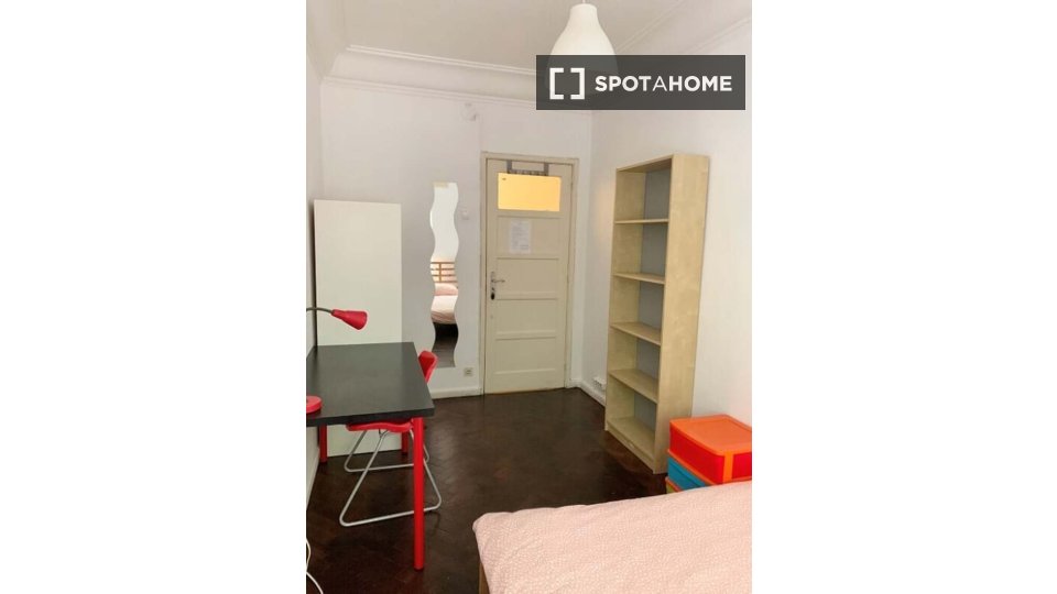 Double room Lisbon, 7 beds, 100m² — photo 25