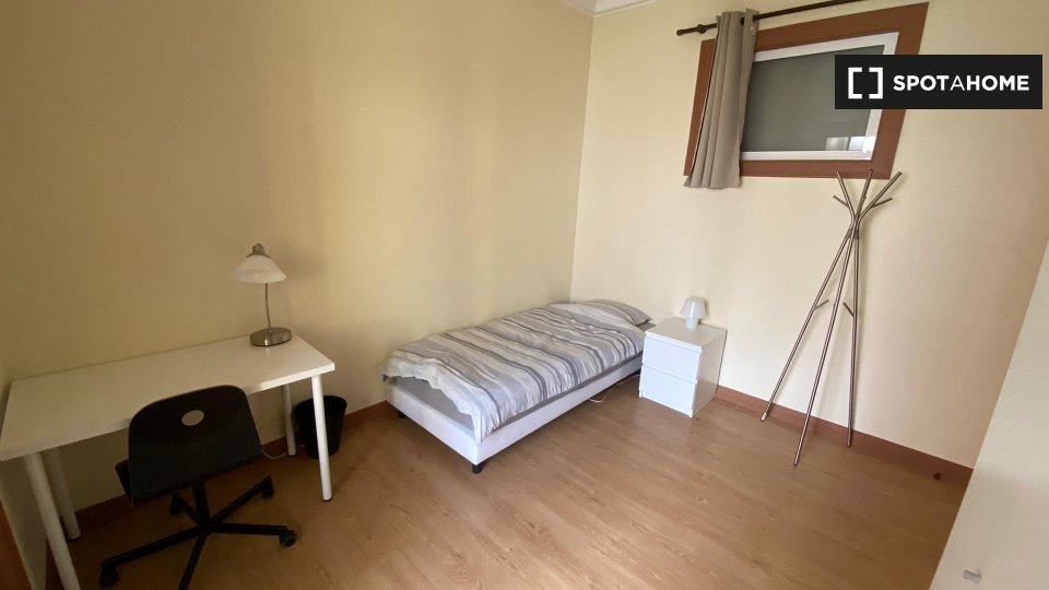 Double room Lisbon, 4 beds — photo 2