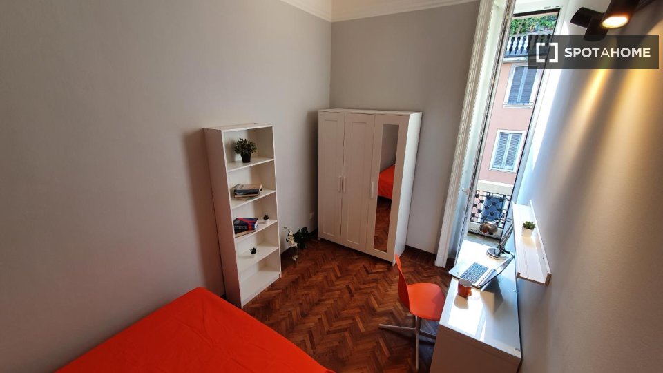 Double room Milan, 4 beds — photo 9