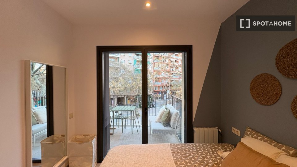 Double room Barcelona, 4 beds, 90m² — photo 16