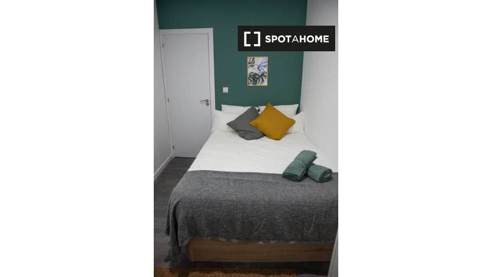 Double room Madrid, 8 beds, 120m² — photo 3