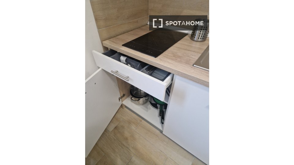 Double room Turin, 1 bed, 28m² — photo 5