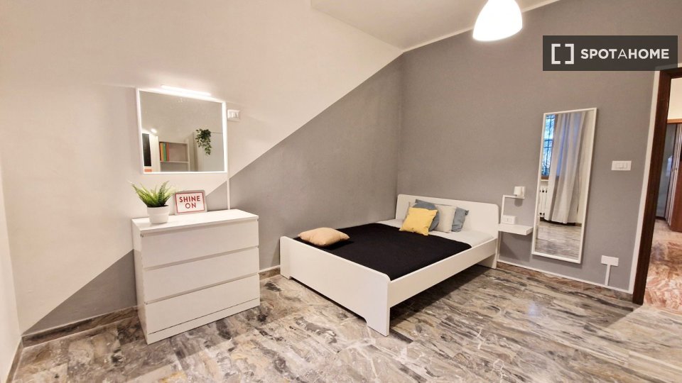 Double room Bologna, 3 beds — photo 21