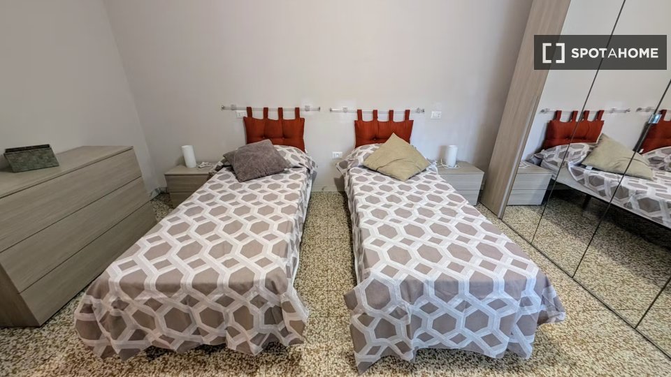 Double room Milan, 2 beds, 80m² — photo 18