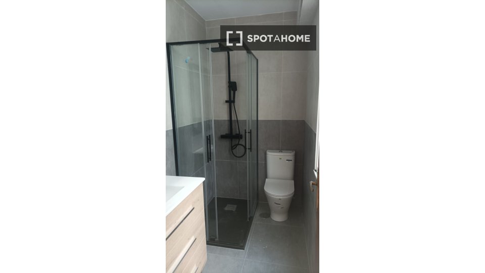 Double room Santiago_De_Compostela, 4 beds — photo 3