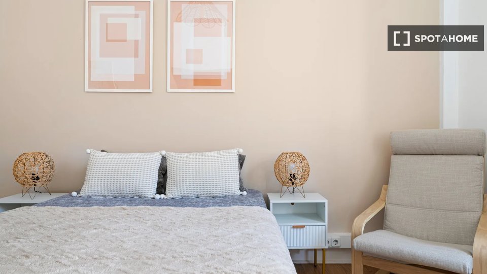 Double room Lisbon, 11 beds — photo 1