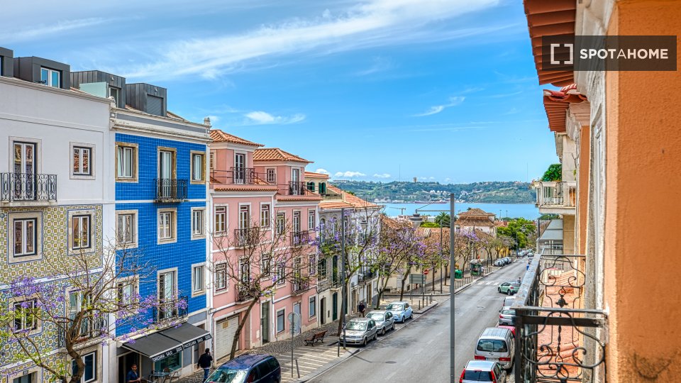 Apartment Lisbon, 1 bed, 70m² — photo 2