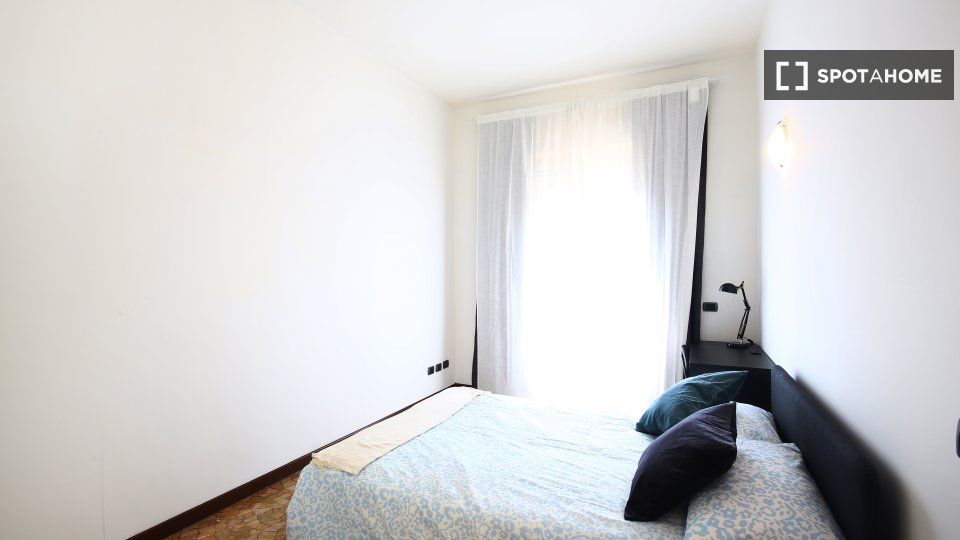 Double room Milan, 6 beds, 150m² — photo 1
