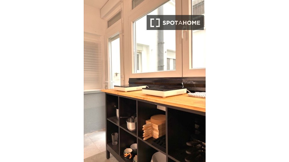 Double room Madrid, 8 beds, 170m² — photo 10