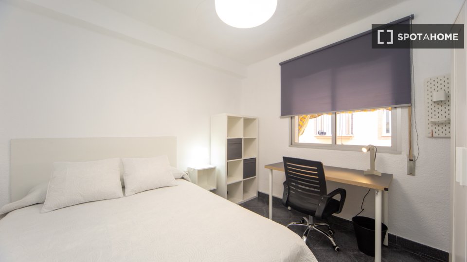Double room Granada, 3 beds, 75m² — photo 28