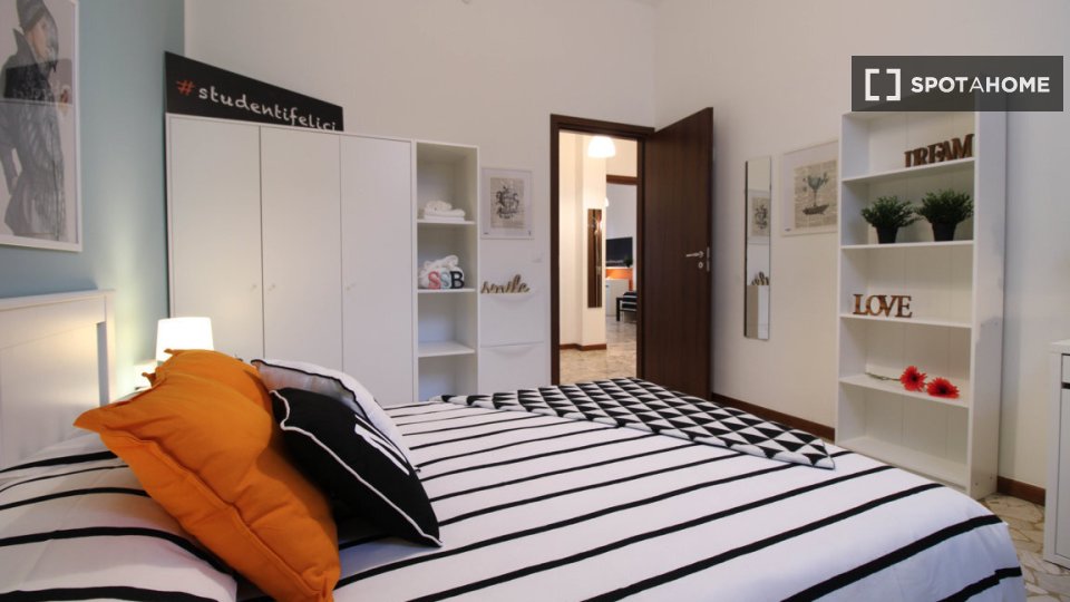 Double room Brescia, 3 beds — photo 12