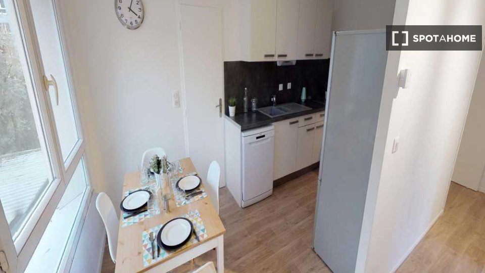 Double room Lille, 3 beds, 70m² — photo 2