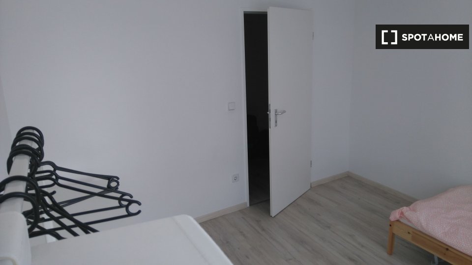 Double room Berlin, 4 beds, 96m² — photo 6