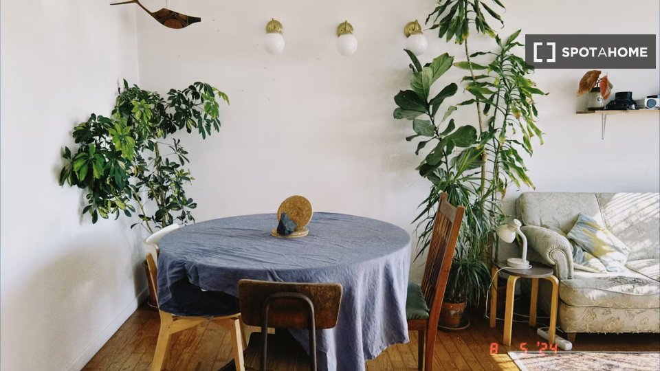 Double room Lisbon, 2 beds — photo 1
