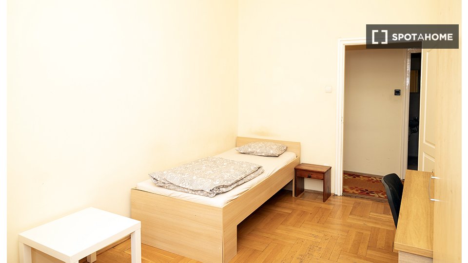 Room for rent in a 4bedroom apartment in Budapest (ref 1016310) Spotahome