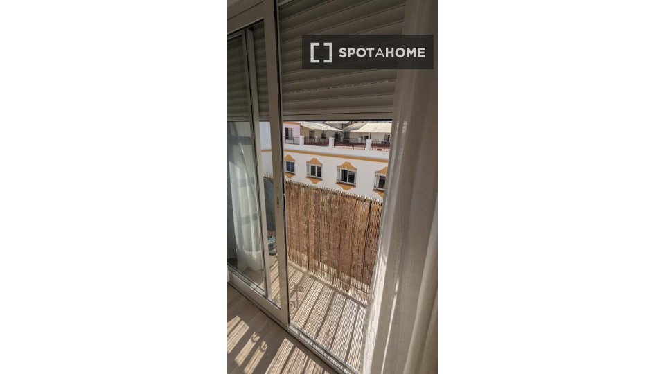 Piso de 2 dormitorios en alquiler en Torremolinos, Málaga.