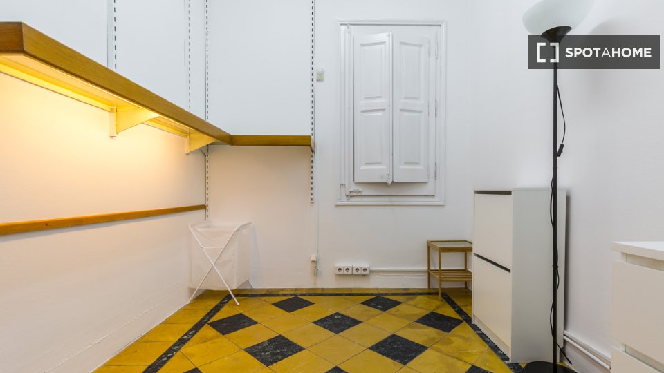 Double room Barcelona, 8 beds, 175m² — photo 2