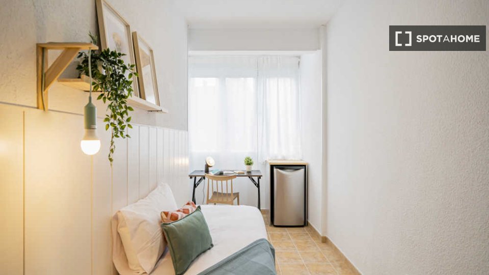 Double room Madrid, 25 beds — photo 60