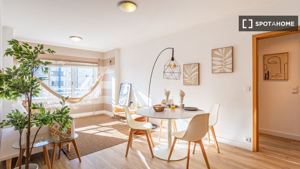 Apartment Lisbon, 1 bed, 53m² — photo 4